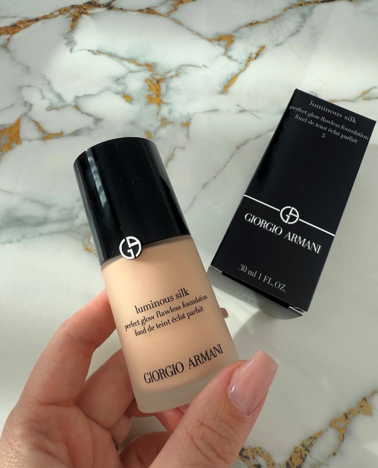 Armani Luminous Silk Foundation